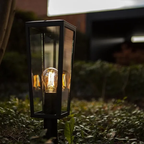 buitenlamp_lantaarn_op_vo_4.webp Store Straluma Buitenlamp lantaarn op voet zwart met helder glas