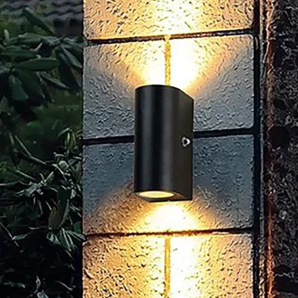 buitenlamp_logan_zwartsch_4.webp Clearance Straluma Buitenlamp Logan zwart+schemersensor IP44