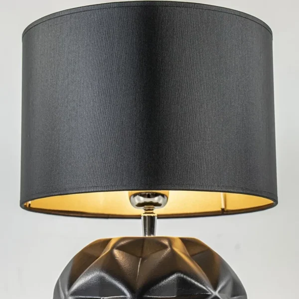 chique_tafellamp_zwart_me_2-1.webp Sale Straluma Chique tafellamp zwart met kap zwart/goud