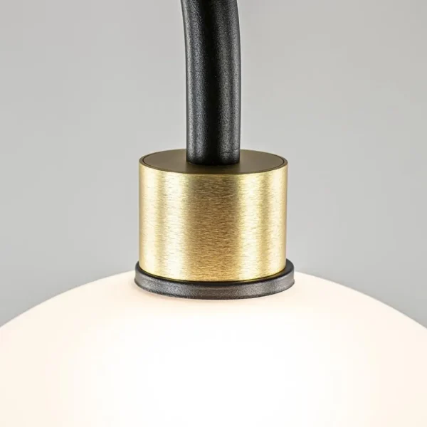 Online Straluma Chique vloerlamp zwart/goud met opaal glas