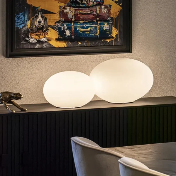 design_tafellamp_rond_opa_4.webp Flash Sale Straluma Design tafellamp rond opaal glas Ø45 cm