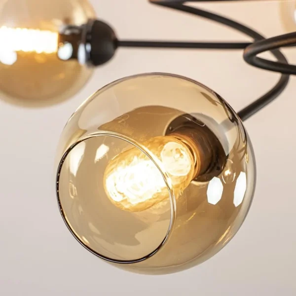 elegante_lichts_plafondla_2.webp New Straluma Elegante 5-lichts plafondlamp met amber glazen bollen