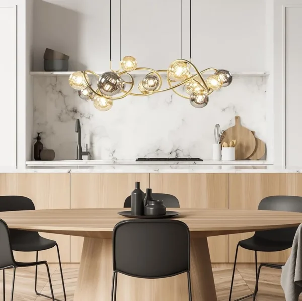 grote_hanglamp_goud_met_a_4.webp Best Straluma Grote hanglamp goud met amber/smoke glazen bollen