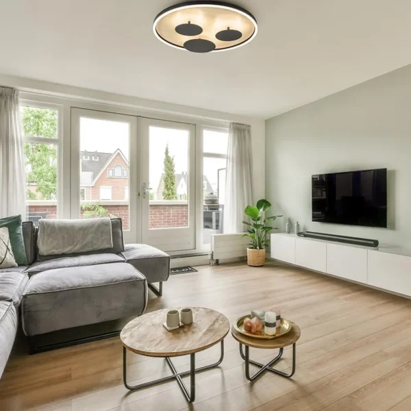 grote_led_plafondlamp_zwa_4-1.webp Cheap Straluma Grote LED plafondlamp zwart met houtlook dimbaar
