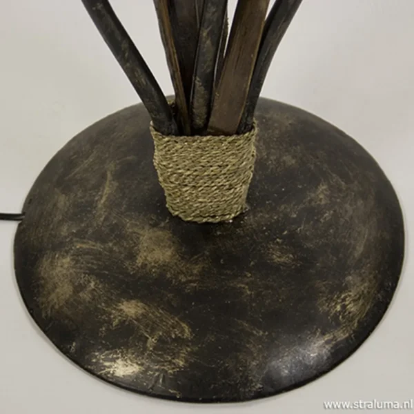 houten_vloerlamp_met_kelk_2.webp New Straluma Houten vloerlamp met kelk van schelpen