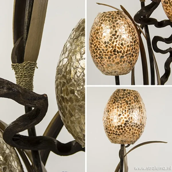 houten_vloerlamp_met_kelk_3.webp New Straluma Houten vloerlamp met kelk van schelpen