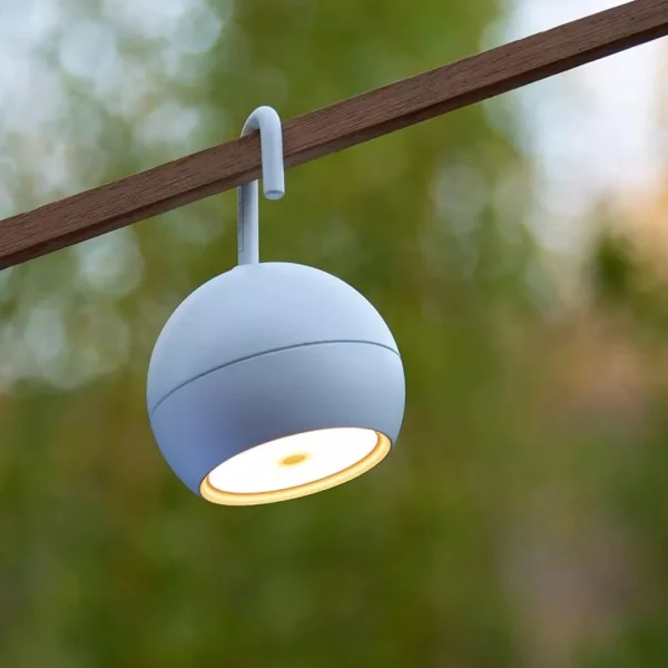 kleine_ronde_buitenlamp_m_4.webp Flash Sale Straluma Kleine ronde buitenlamp met USB wit