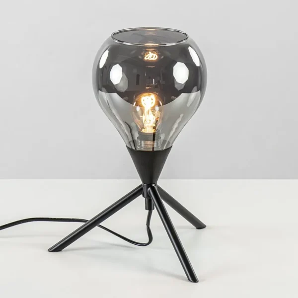 kleine_tafellamp_driepoot_1.webp Hot Straluma Kleine tafellamp driepoot met titanium glas