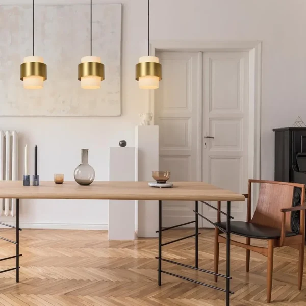 lichts_eettafelhanglamp_m_4-5.webp Cheap Straluma 3-Lichts eettafelhanglamp mat goud met opaal glas