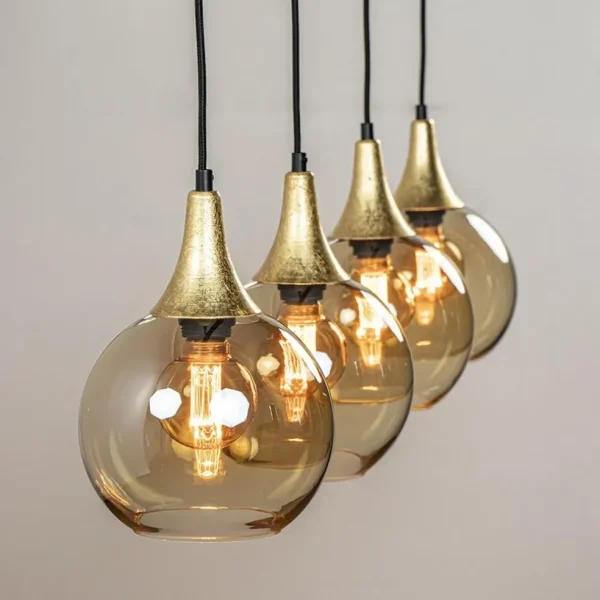 lichts_eettafelhanglamp_z_2-1.webp Hot Straluma 4-Lichts eettafelhanglamp zwart/goud met amber glazen bollen
