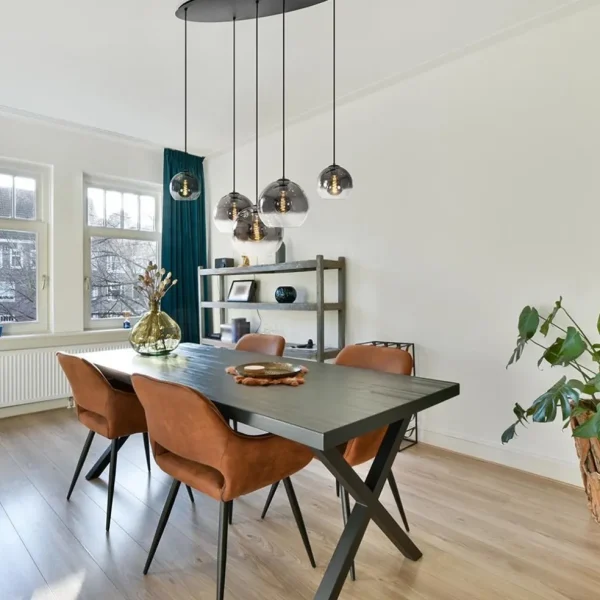 lichts_hanglamp_ovaal_mat_4.webp Flash Sale Straluma 5-Lichts hanglamp ovaal mat zwart met titanium glas