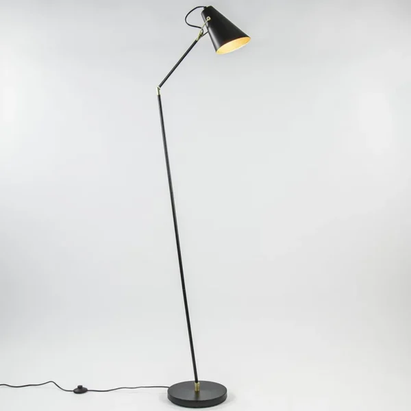 light_and_living_vloerlam_1.webp Shop Straluma Light and Living vloerlamp Barre zwart met goud verstelbaar