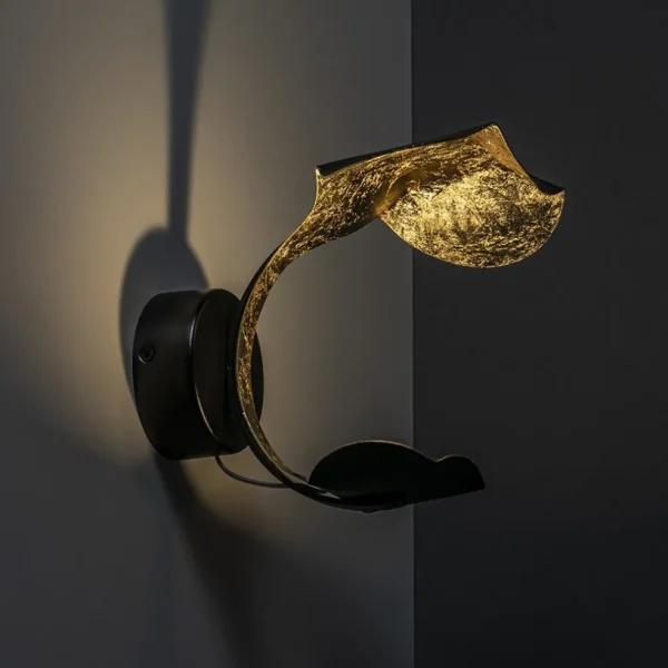 luxe_led_wandlamp_zwart_m_4.webp Sale Straluma Luxe LED wandlamp zwart met goldleaf