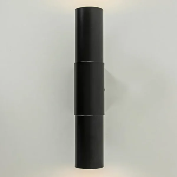 mat_zwarte_cilinder_wandl_2.webp Outlet Straluma Mat zwarte cilinder wandlamp up+down