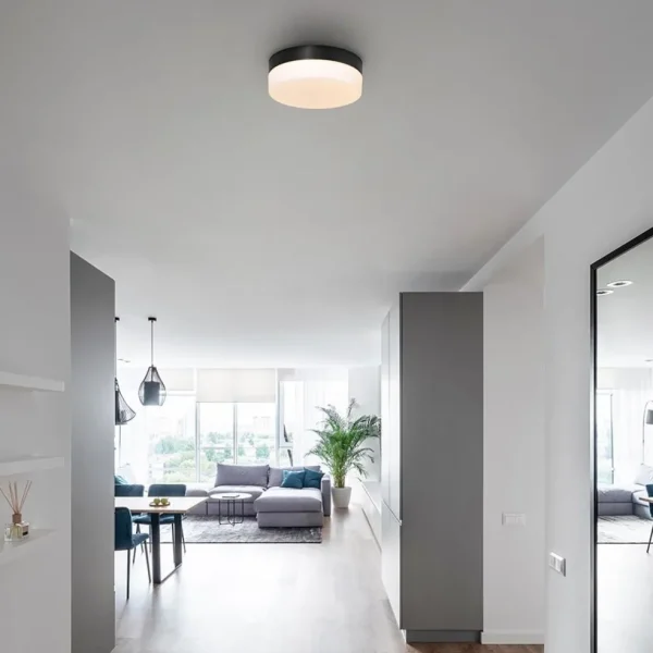 mat_zwarte_led_plafondlam_4-1.webp Discount Straluma Mat zwarte LED plafondlamp met wit glas IP44 dimbaar