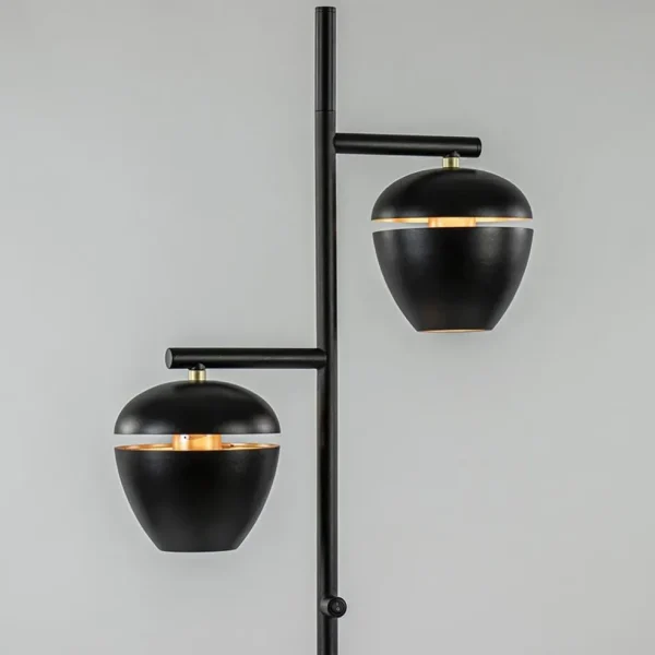 mat_zwarte_lichts_vloerla_2.webp Store Straluma Mat zwarte 2-lichts vloerlamp met gouden accenten