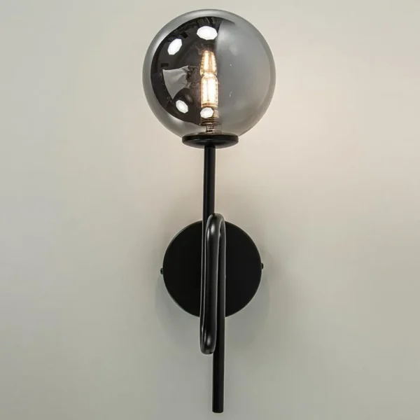 mat_zwarte_wandlamp_tromp_2.webp Flash Sale Straluma Mat zwarte wandlamp trompet met smoke glas