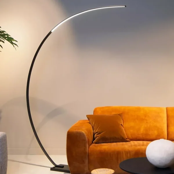 moderne_led_vloerlamp_zwa_4-5.webp Best Straluma Moderne LED vloerlamp zwart met zwart marmer