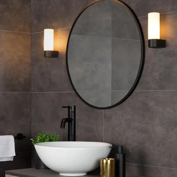 moderne_wandlamp_zwart_me_4-2.webp Cheap Straluma Moderne wandlamp zwart met opaal glas IP44