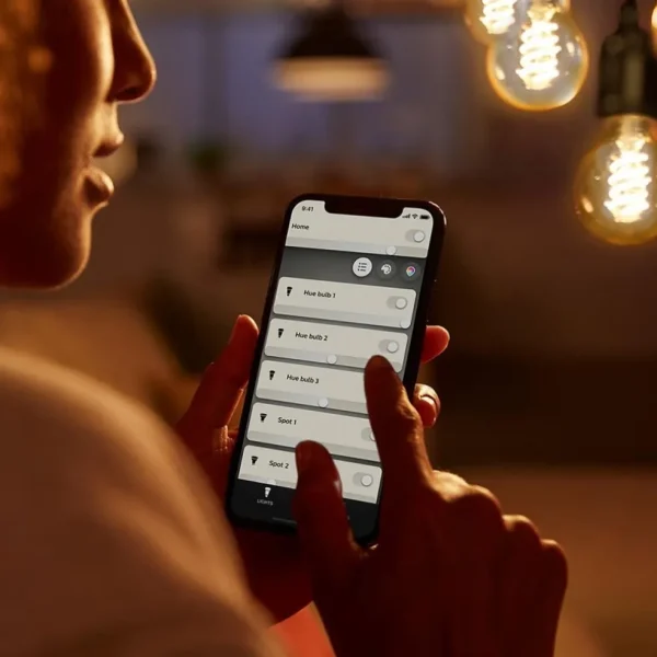 philips_hue_globe_w_filam_2.webp New Straluma Philips Hue globe 7.2w filament g93 e27