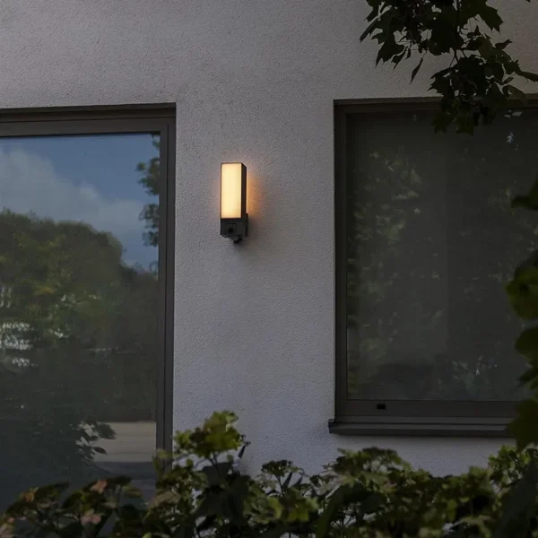 rechthoekige_led_buitenla_3-1.webp Best Sale Straluma Rechthoekige LED buitenlamp met camera en bewegingssensor