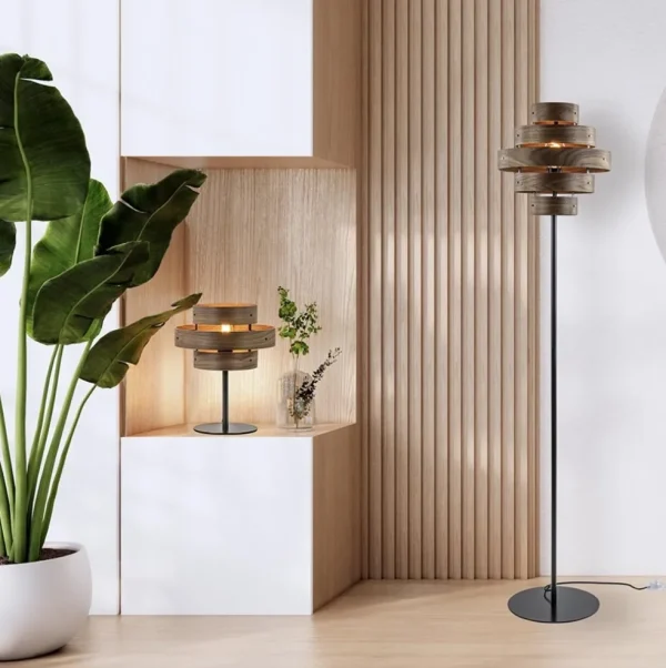 retro_vloerlamp_zwart_met_4.webp Online Straluma Retro vloerlamp zwart met walnoot houten kap