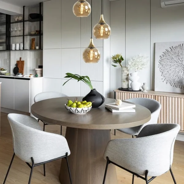 ronde_lichts_hanglamp_zwa_4-3.webp Store Straluma Ronde 3-lichts hanglamp zwart met goud en amber glas