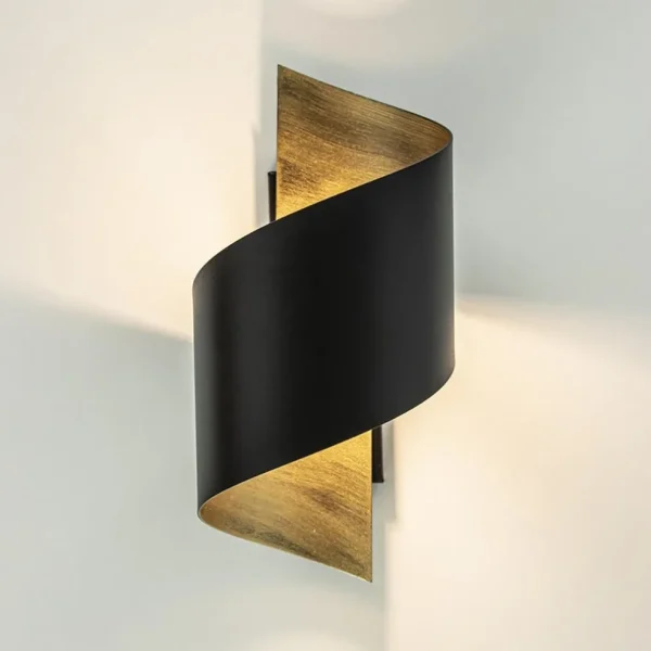 sierlijke_wandlamp_krul_z_2.webp Sale Straluma Sierlijke wandlamp krul zwart met goud
