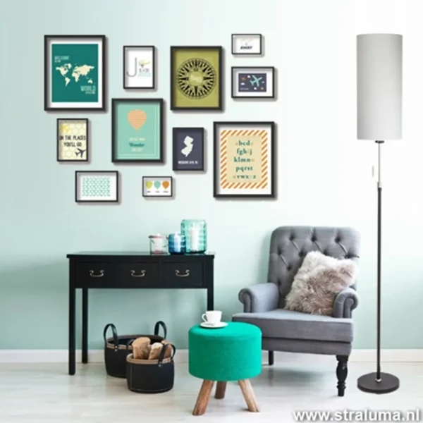 smalle_vloerlamp_zwartsta_4.webp Clearance Straluma Smalle vloerlamp zwart-staal linnen kap