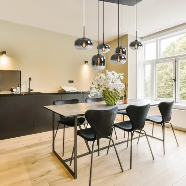 stijlvolle_lichts_hanglam_4.webp Fashion Straluma Stijlvolle 6-lichts hanglamp zwart met gradiënt smoke glas