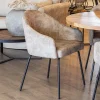stoffen_armstoel_sand_met_4.webp Clearance Straluma Stoffen armstoel sand met smalle metalen poot