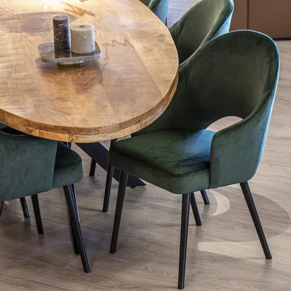 stoffen_eetkamerstoel_vel_4.webp Clearance Straluma Stoffen eetkamerstoel velours groen met zwarte houten poot