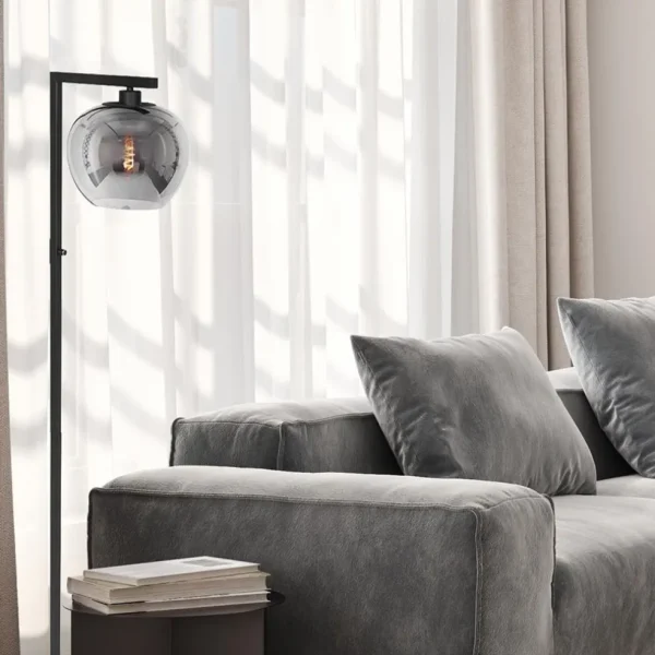 strakke_vloerlamp_zwart_m_4.webp Best Sale Straluma Strakke vloerlamp zwart met smoke glazen kap