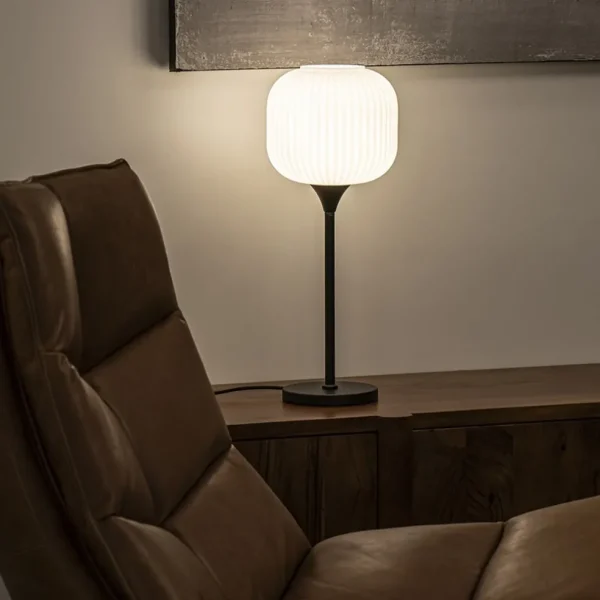 Hot Straluma Tafellamp mat zwart met wit glas hoog