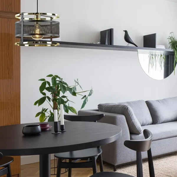 trendy_hanglamp_mat_zwart_4.webp Clearance Straluma Trendy hanglamp mat zwart met hoogglans goud