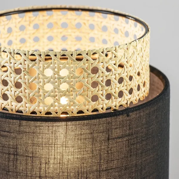 trendy_tafellamp_driepoot_3.webp Discount Straluma Trendy tafellamp driepoot zwart met webbing