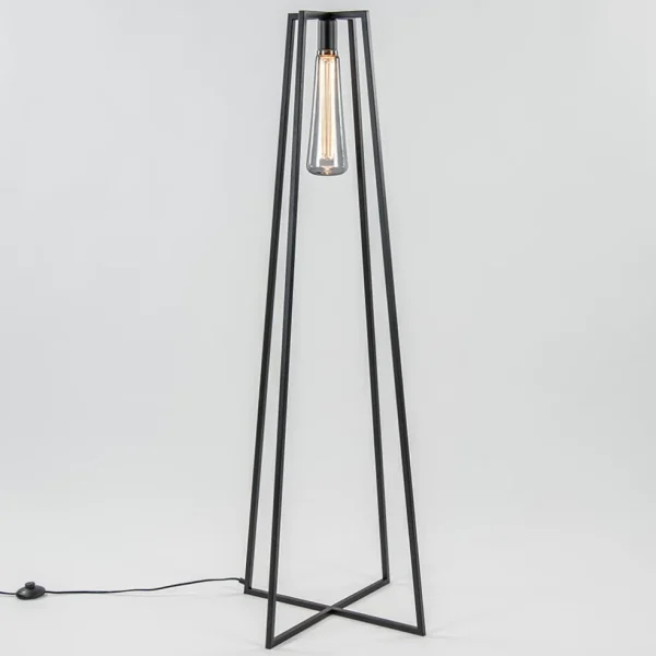 trendy_vloerlamp_zwart_fr_1.webp Online Straluma Trendy vloerlamp zwart frame excl lichtbron