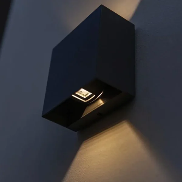 vierkante_led_buitenlamp__2-1.webp New Straluma Vierkante LED buitenlamp wand zwart up+down