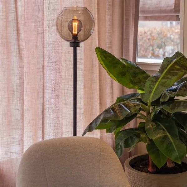 vloerlamp_zwart_met_smoke_4.webp Flash Sale Straluma Vloerlamp zwart met smoke glazen kap
