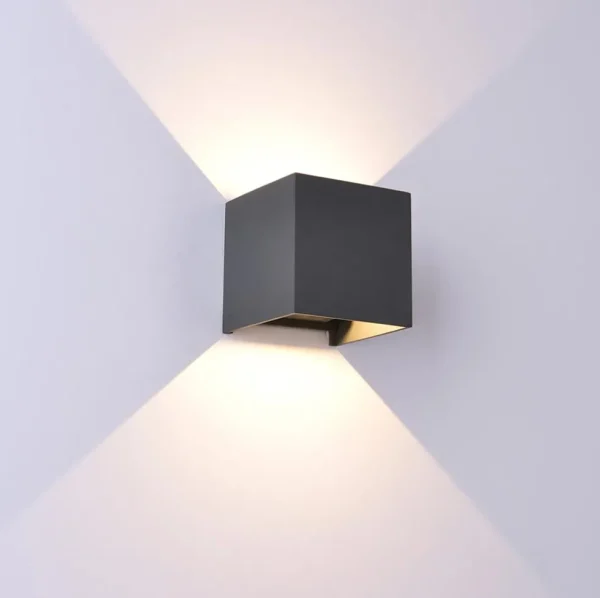 wandlamp_davos_kubus_zwar_1.webp New Straluma Wandlamp Davos kubus zwart IP54 2700k