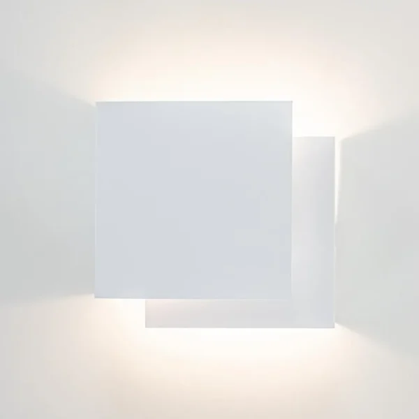 wandlamp_double_square_wi_1.webp New Straluma Wandlamp double square wit metaal