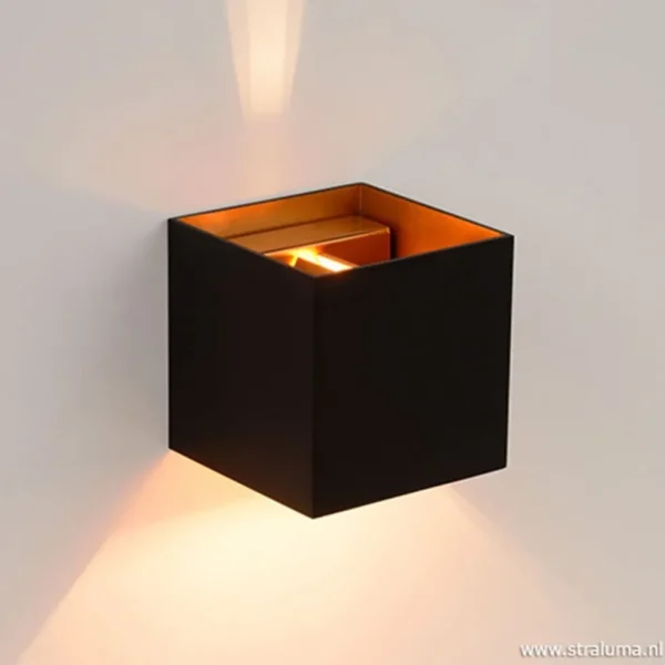 wandlamp_xio_kubus_zwartg_2.webp Online Straluma Wandlamp Xio kubus zwart/goud inclusief G9