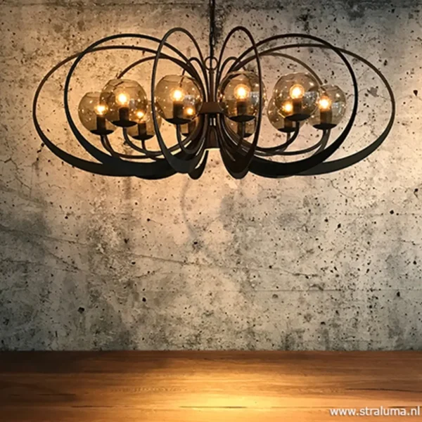 zwart_metalen_hanglamp_me_1.webp Flash Sale Straluma Zwart metalen hanglamp met smoke glas